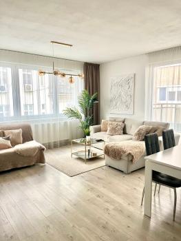 The Elite Suite II downtown AC & garage parking, Bratislava (photo 2)