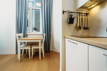 Stylish Central Apartment - 5 mins to Old Town, Рига (фото 5)