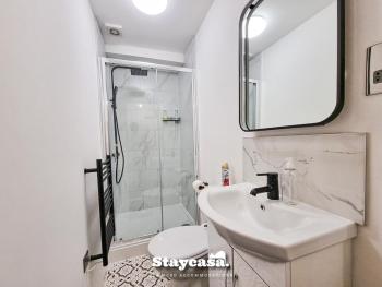 Delightful Spacious Haven With Large Driveway, Manchester (zdjęcie 4)