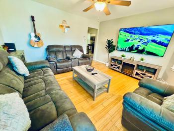 Bright, Stylish & Cozy 2Bed Unit w/Backyard & Grill Close to NYC!, Haledon (фото 2)