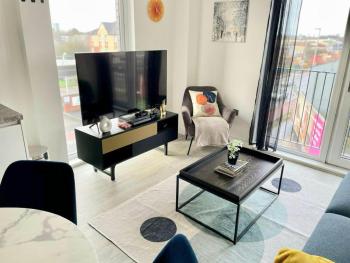 1B-Steps to Uni&Stadium- Wi-Fi Breakfast Netflix, Manchester (fotografie 5)