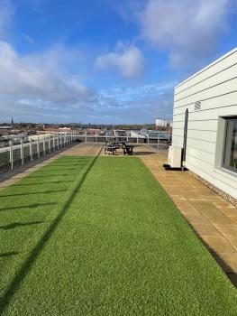 MCR 1BR Getaway with Rooftop Access & Prime Location, Manchester (zdjęcie 5)