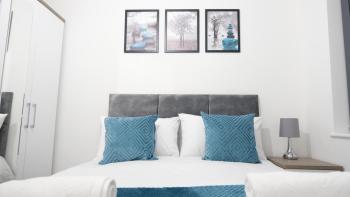 Modernized Three Bedroom House near City Stadium, Attractions, City Centre - Sky n Netflix - Convenient Transport, Manchester (photo 5)
