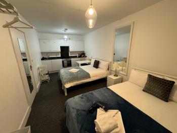 Cosmopolitan Comfort Private Bedrooms in Euston 106, Londyn (zdjęcie 4)