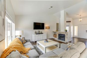 Spacious Las Vegas Home with Private Pool and Hot Tub, Las Vegas (foto 3)