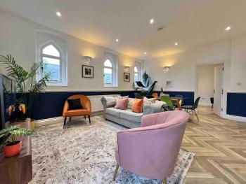 INCREDIBLE 3 Bedrooms Windsor Home, Free Parking - A Blend of Luxury and Character - Incredible Location - Windsor Castle, Ascot, Legoland, Heathrow Airport, Windsor (foto 4)