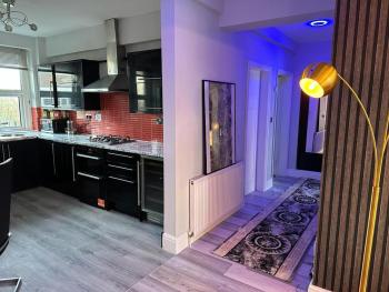 1 Bed Flat - Sleeps 2 - Jacuzzi - Parking - Wifi, Birmingham (fotografie 2)