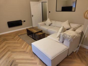 New 2 Bedroom Appartment In Manchester - Stretford - Old Trafford Close to Football-Cricket Ground & City Centre, Manchester (photo 2)