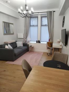 K R Sweet Home Nice one bedroom flat, Edinburgh (photo 2)