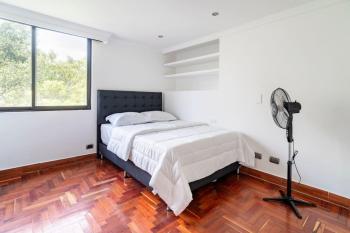 3 Story Penthouse with 2 parking spaces in Laureles, Medellín (fotografie 2)