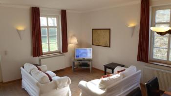 Gut-Rattelvitz-Parterre-C-hochwertig-Sauna-Kamin-eTankstelle-Spielscheune-15-000qm-Parkland, Gingst (fotografie 2)