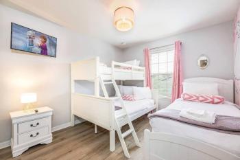 Utopia - 5 Bedroom Bright and Cheerful Home, Kissimmee (zdjęcie 4)