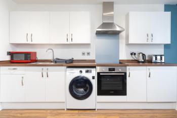 1BR Hideaway in Coventry - MH Apartment, Coventry (foto 4)