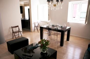 Triplex with Garage - Praça das Flores, Lisabon (fotografie 2)