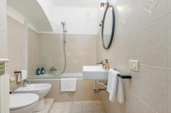 - Near Funicolar - Bergamo Alta Design HOUSE 2, Bergamo (foto 4)