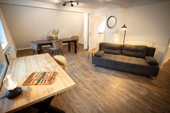 Queensize Bett & Netflix zentral, Idar-Oberstein (fotografie 3)
