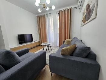 Valentino Zirkon, Tirana (photo 3)