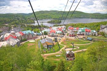 Huge condo in front of Tremblant ski resort, Mont-Tremblant (Foto 3)