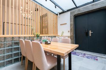 Shanghai Hills&XING 132 Family Homestay with 2 Bedrooms Near Mid Huaihai Rd and Metro Line 1&14, Shanghái (foto 2)