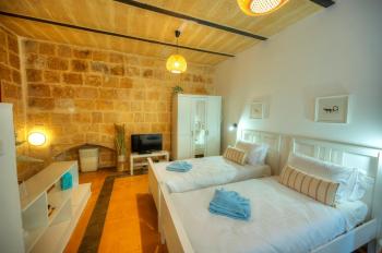Charming 2bedroom townhouse Valletta center KBUT1-1, Valletta (photo 2)