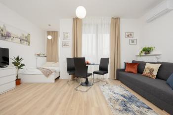 Holzera 3 studio - close to Medicover/Paley, Warsaw (photo 3)
