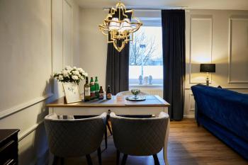 R B Apartment am Airport Hamburg - 1-4 Personen - Küche - Smart TV - Waschtrockner - kostenloser Parkplatz - perfekt für Geschäftsreisende und Familien, Hambourg (photo 4)