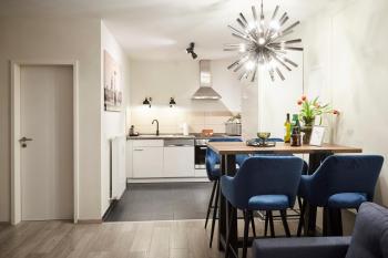 R B Apartment Hamburg Business am Flughafen für 1-5 Personen - ideal für Geschäftsreisende und Familien - Küche - Waschtrockner - Smart TV - kostenloser Parkplatz, Hamburgo (foto 2)