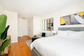 338-3B union square Newly Reno Sleeps 3, New York (photo 3)