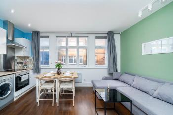 Soho Apartments F2, London (photo 4)
