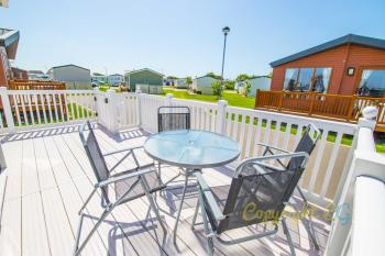 SBL54 - Camber Sands Holiday Park - Mini Lodge - 3 Bedrooms - Decking - Dishwasher - Private Parking, Camber (foto 3)