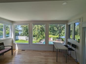 Impeccable, modern, river view, renovated cottage, Laval (photo 2)
