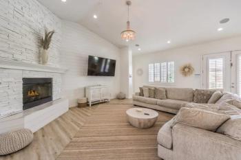 Luxury 5BR Villa Pool Hot Tub RV Friendly, Las Vegas (foto 2)
