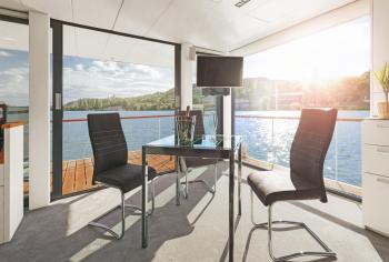 VIPliving Houseboat, Прага (фото 3)