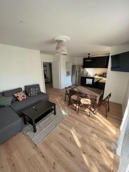 Beautiful flat (metro 8) 10min to paris city center, Мезон-Альфор (фото 2)