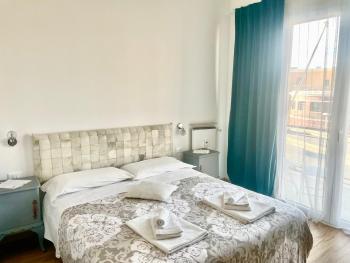 Cavour16 rent bedrooms, Janov (fotografie 2)