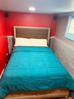 Single Room with Bathroom, Irvington (zdjęcie 2)