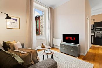 Nice Renting - DABRAY - Chic & Spacious Apartment in the Heart of Nice - Prime Location Near Attractions, Nice (photo 3)