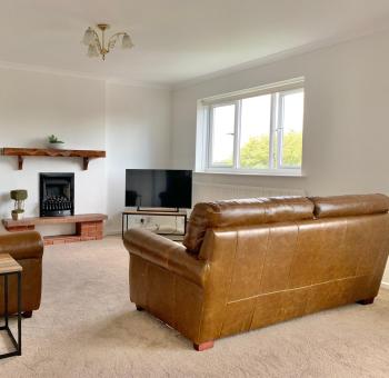 Town Centre, top floor 2 bed apartment with parking, Stratford-upon-Avon (photo 5)