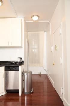 Private Loft in Hells Kitchen near Times Square, New York (photo 3)