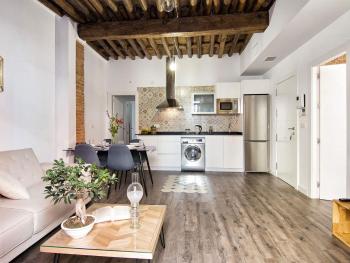 Chezmoihomes Sweet & Trendy nest in Granada Center for 6, Granada (photo 4)