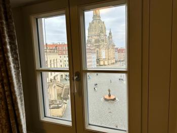 Exklusives Apartment mit einmaligem Blick zur Frauenkirche - Parkplatz kostenfrei, Drážďany (fotografie 2)