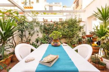 In the heart of Kalsa, a green and quiet terrace, Free Parking, Palermo (Foto 5)