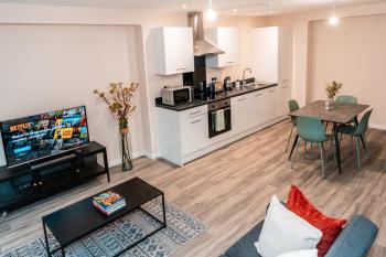 Entire 2 Bedroom and 2 Bathroom Apartment in Manchester City -Free underground Parking, Manchester (photo 5)