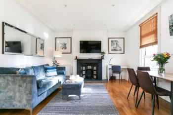 Newbridge Road, Spacious One Bedroom, Bath (photo 2)