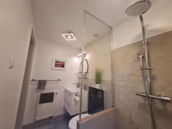 Csever Apartman, Tata (fotografie 2)