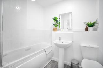 Stylish 2 Bedroom Apartment - Smart TV - Wifi - Parking 39M, Birmingham (fotografie 5)