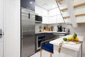 75-3A 3Br Duplex Prime UES WD in unit Sleeps 6, New York (photo 4)