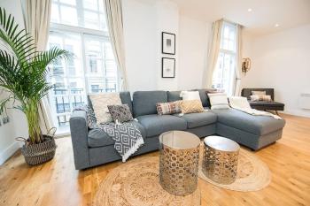 Unique boutique 2 bed apt with balconies - central Park Row, Leeds (Foto 2)