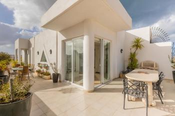 Stunning - Seaview Penthouse 3-Bed + Parking, Sliema (fotografie 3)