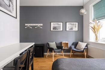 Elegant and Quiet Studio near Park with Elevator and AC, 9 min walk to Riga Old Town, Riga (fotografie 2)